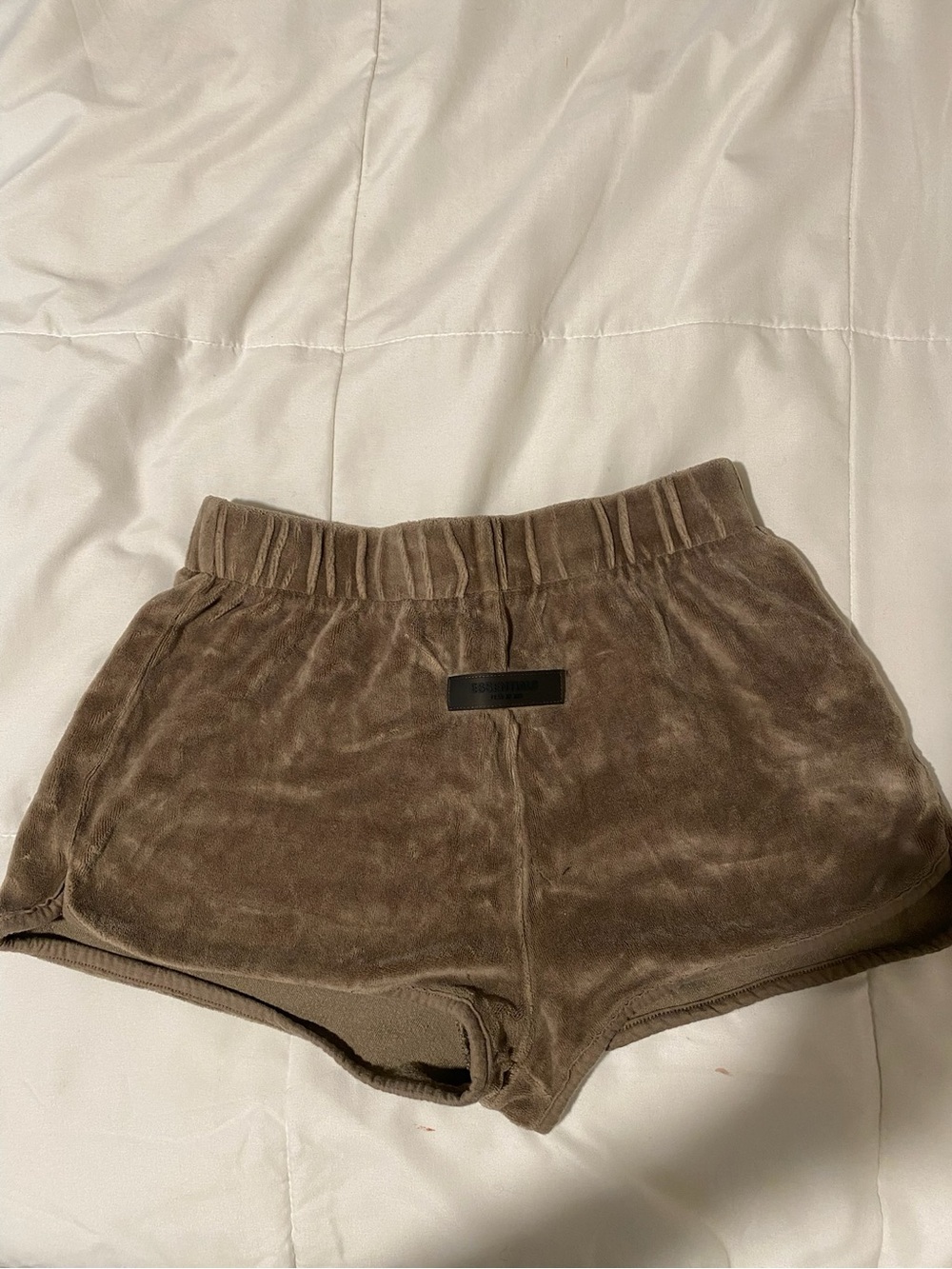 FEAR OF GOD ESSENTIALS BROWN SHORTS WOMENS